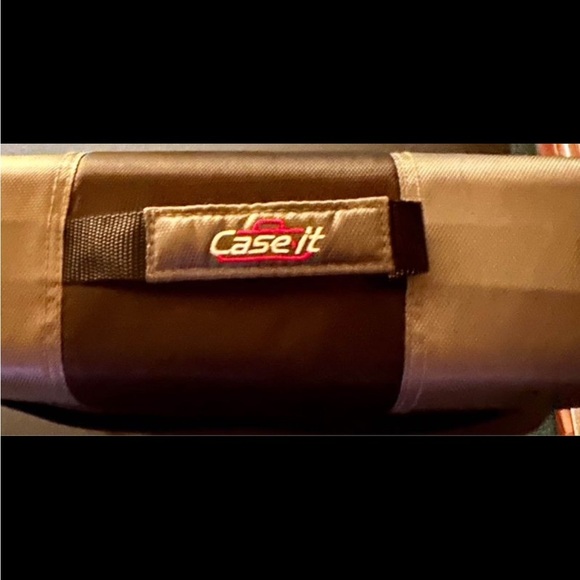 Case it Binder. $20 - Picture 4 of 8